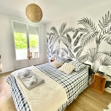 Superbe Appartement Au Calme Avec Parking Gratuit. Merignac  Exterior photo